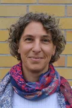 Frau Lebender