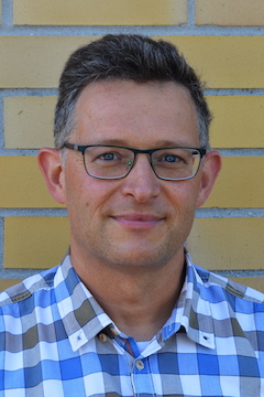 Herr Dr. Peter